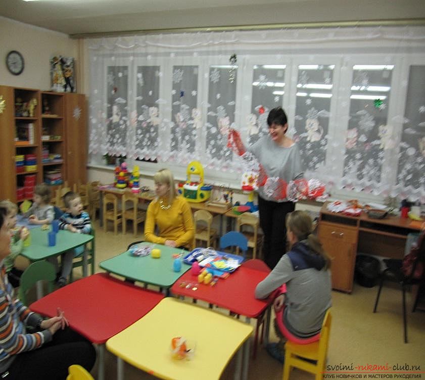 майсторски клас за правене на коледни играчки и гирлянди заедно с деца. Снимка №5