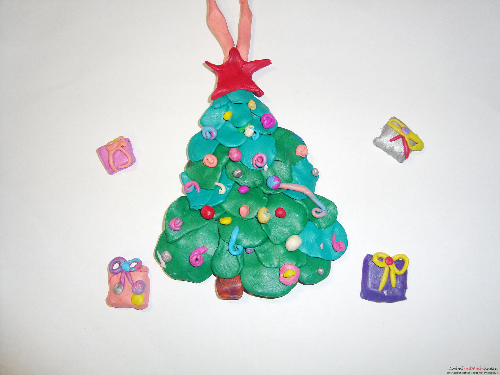 Every child dreams of magic on the eve of the New Year, so he will be interested in the New Year's craft in the form of a Christmas tree made of plasticine .. Photo # 8