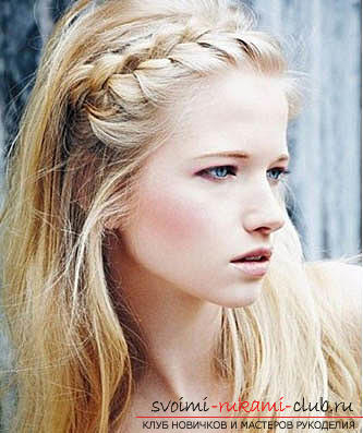 Make a beautiful everyday hairstyle with your own hands for medium-length hair. Photo Number 11