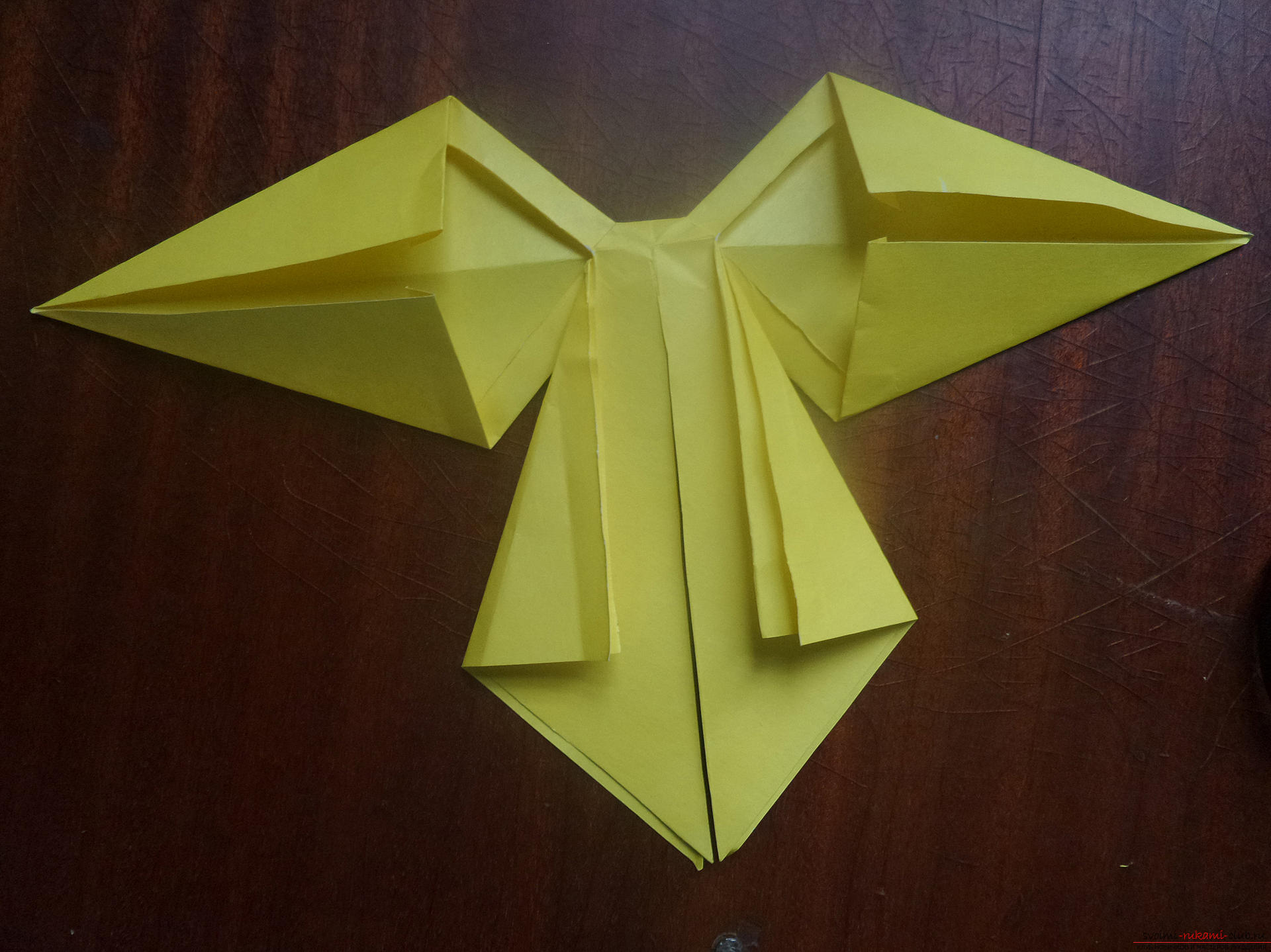 This master class is intended for those who want to learn how to do their own hands with an origami bow. Photo №26