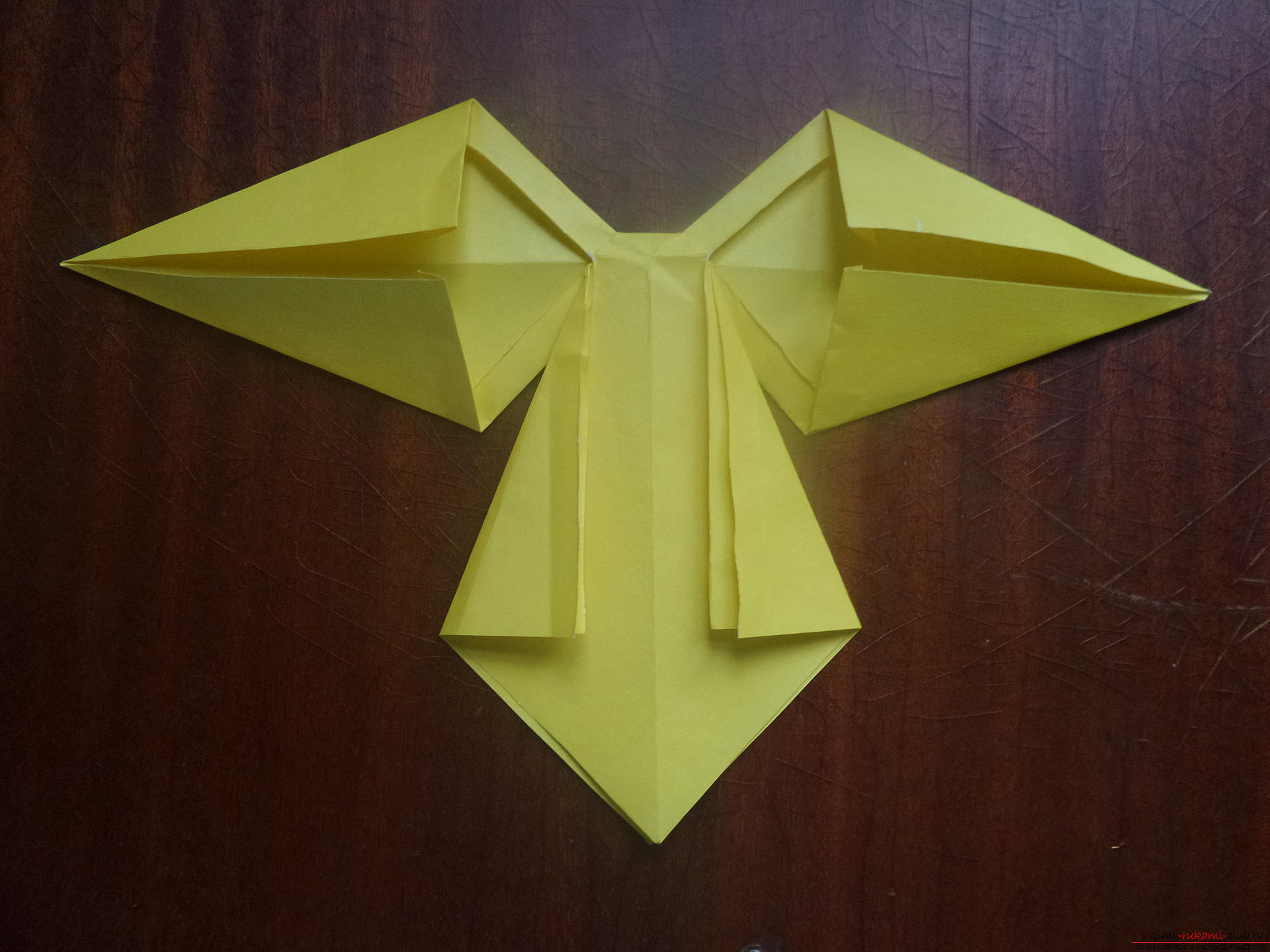 This master class is intended for those who want to learn how to do their own hands with an origami bow. Photo №25