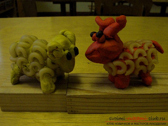 Children's crafts made of plasticine with their own hands. Photo # 2