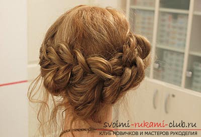 Hairstyles for the holiday with their own hands can be created by using training material and photo-instructions. Beautiful simple hairstyles we learn to do at home .. Picture №15