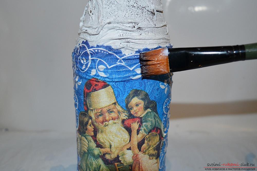 Photo to a lesson on decoupage of a bottle of champagne. Picture №10