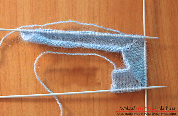 We learn to knit an Amigurumi crochet hook with a photo and a detailed description. Photo number 17