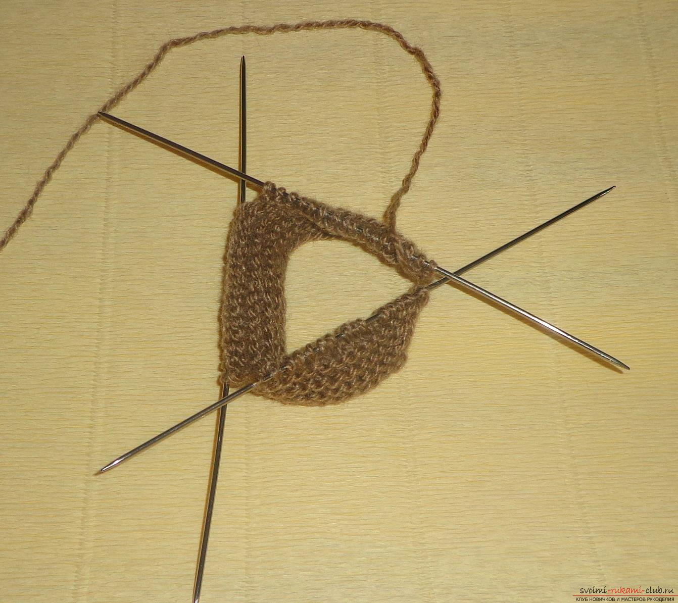 Photos for a lesson on knitting on knitting needles for a boy. Photo # 2