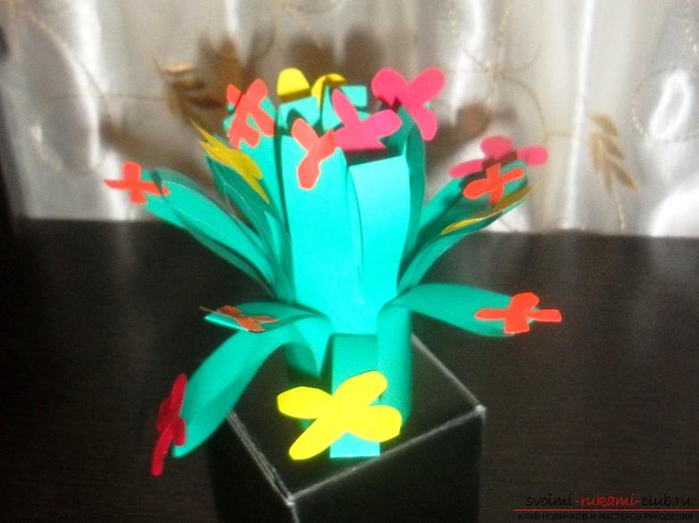 Ръчно направената хартия е направена от собствени ръце, ярки цветя от картон са подходящи за подарък за бабата. Снимка №6