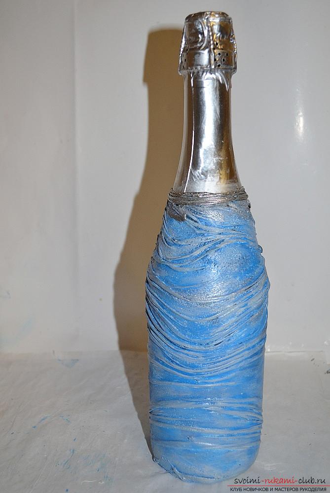 Photo to a lesson on decoupage of a bottle of champagne. Photo Number 21