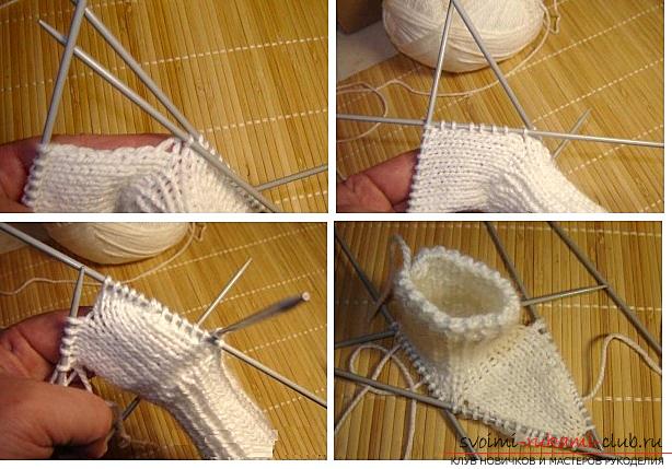 How to knit booties, knitting options on two and five spokes, with a seam on the sole and on the side, a seamless version, step-by-step photos and description. Photo # 23