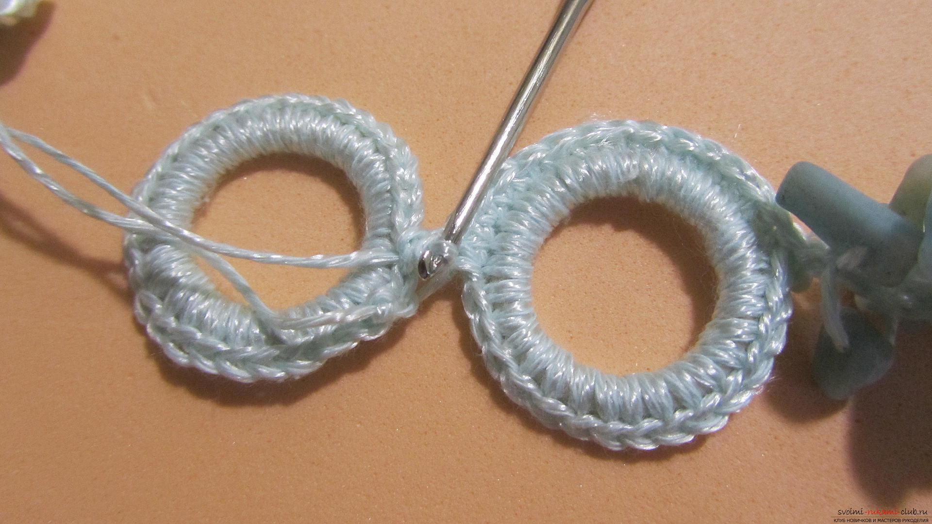 This master class will teach you how to make jewelry yourself, a homemade necklace can be crocheted. Photo Number 22
