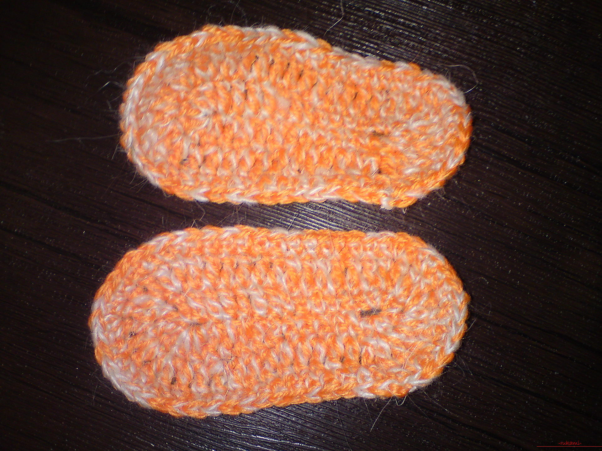 This master class will teach crochet of children's boots in the form of a lion .. Photo # 2