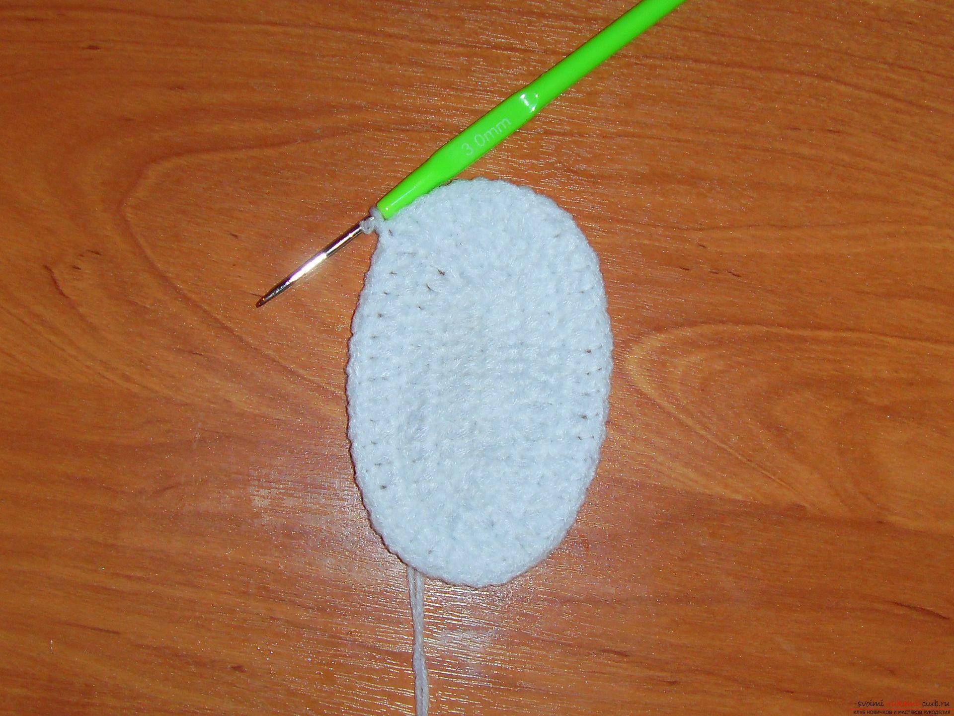 A master class with a detailed description will teach how to crochet booties for newborns. Picture №3