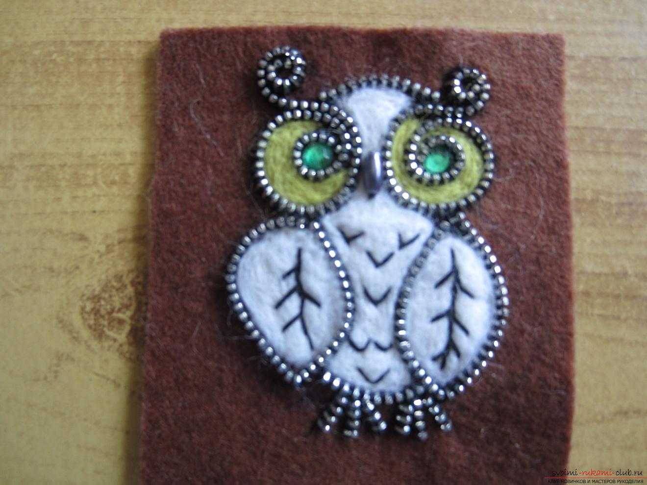 Master-class for making brooches from felt, wool, metal zippers and glue. Photo number 15