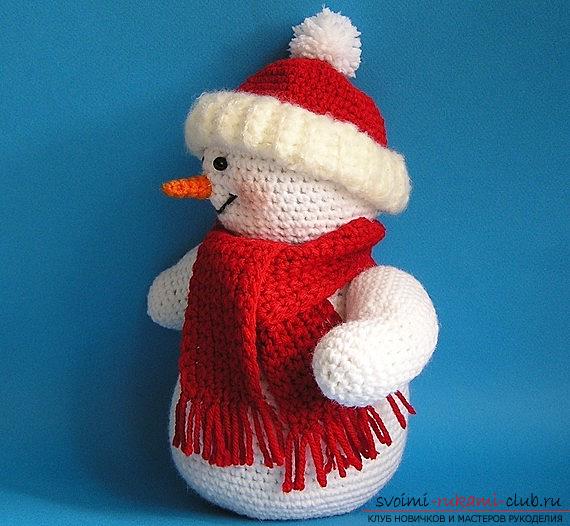 Bright snowman with amigurumi crochet with description and photo. Photo №4