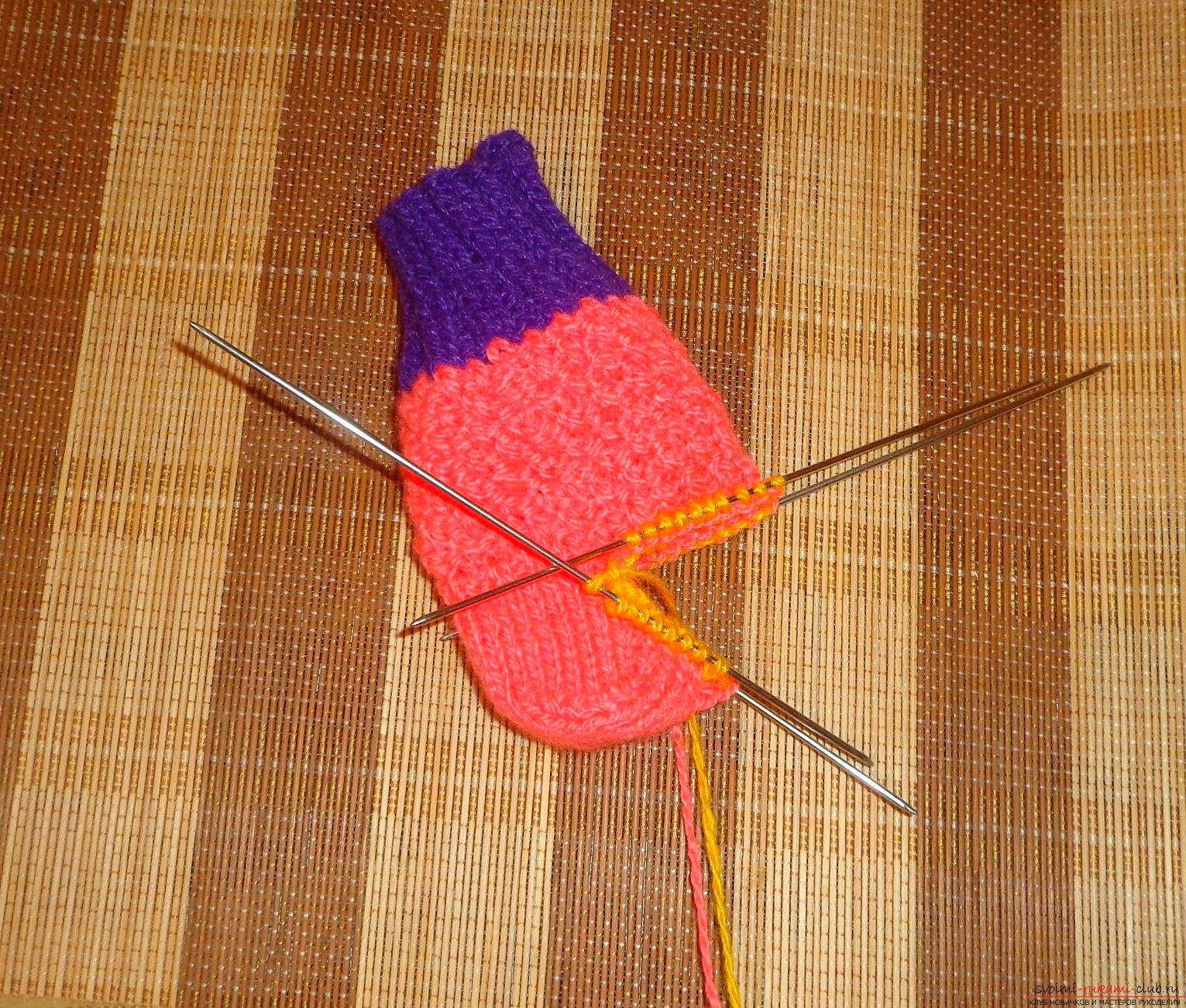 Photo to knitting lessons on knitting needles 