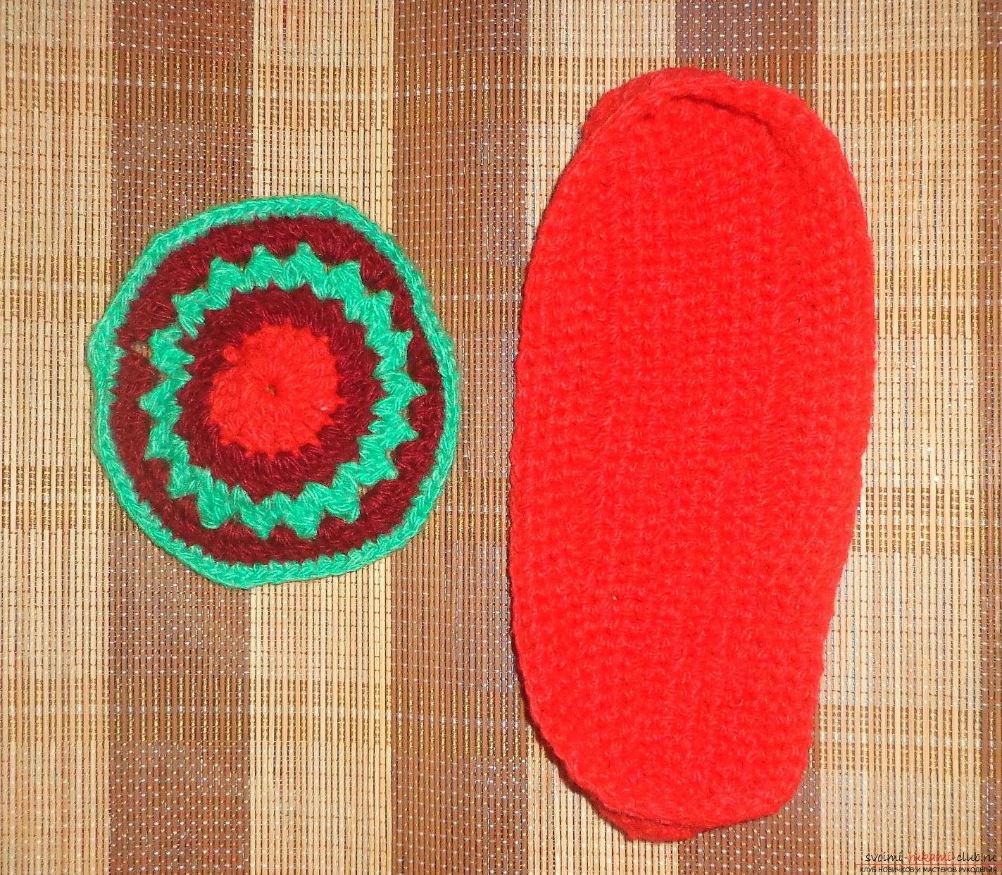Photos of the process of crochet at home high slippers. Photo №8