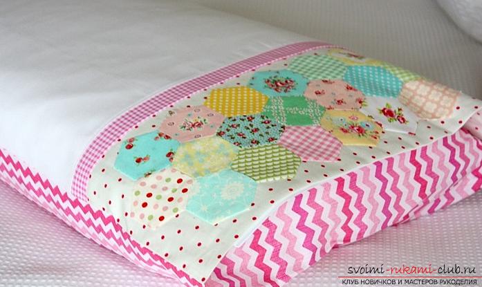 Sewing decorative patchwork in patchwork style. Photo №8