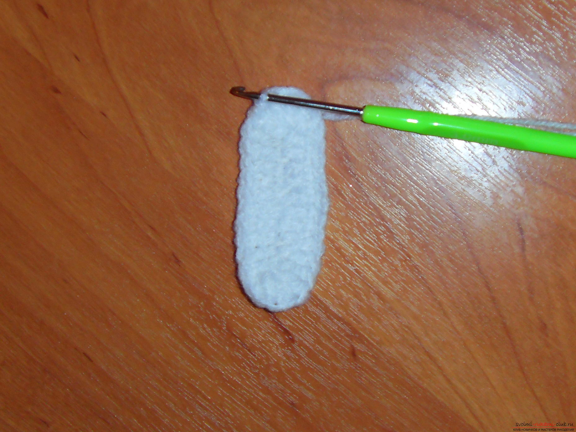 A master class with a detailed description will teach how to crochet booties for newborns. Photo # 2