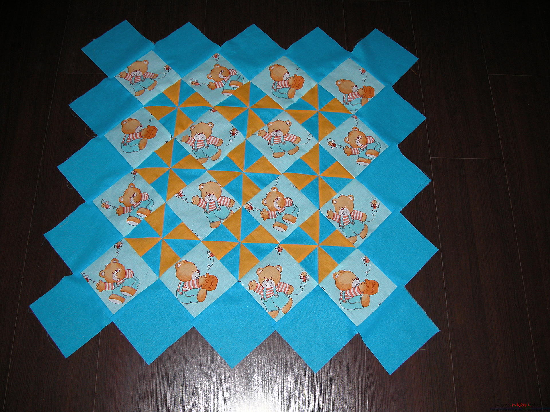 A detailed master class on sewing a children's quilt. Photo №13