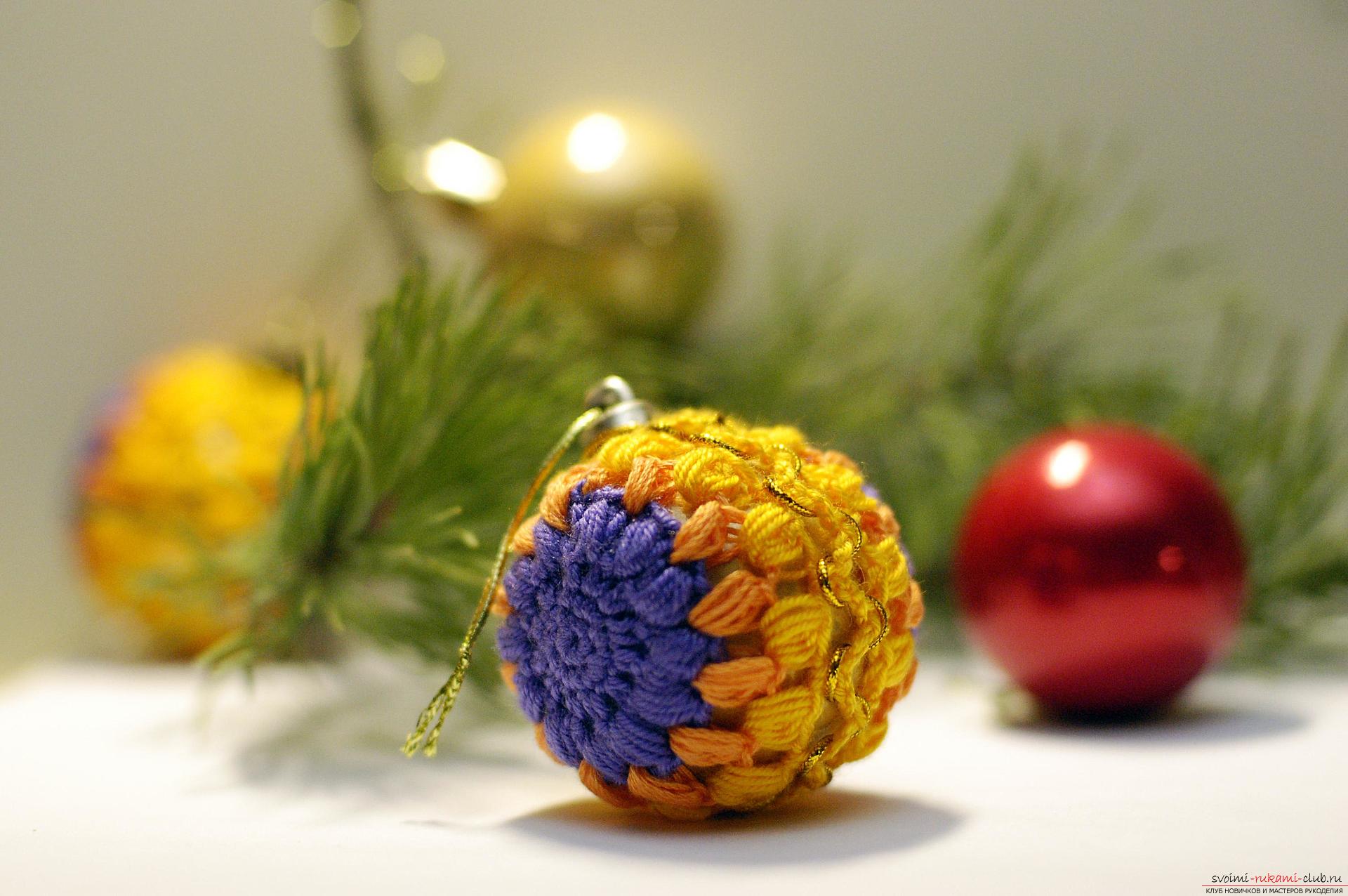 Deze masterclass laat je zien hoe je je handen kunt versieren met nieuwjaarsspeelgoed - kerstballen. Foto №13