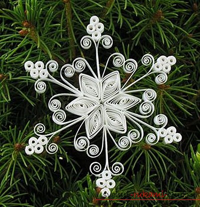 We make a beautiful Christmas decoration of a snowflake with our own hands with the help of technology 