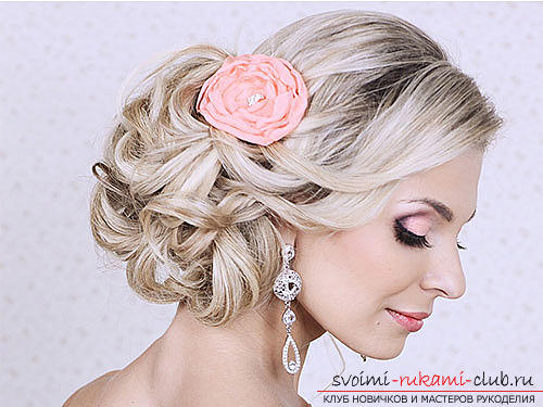 How to perform a beautiful wedding dress on medium hair with your own hands. Photo №1