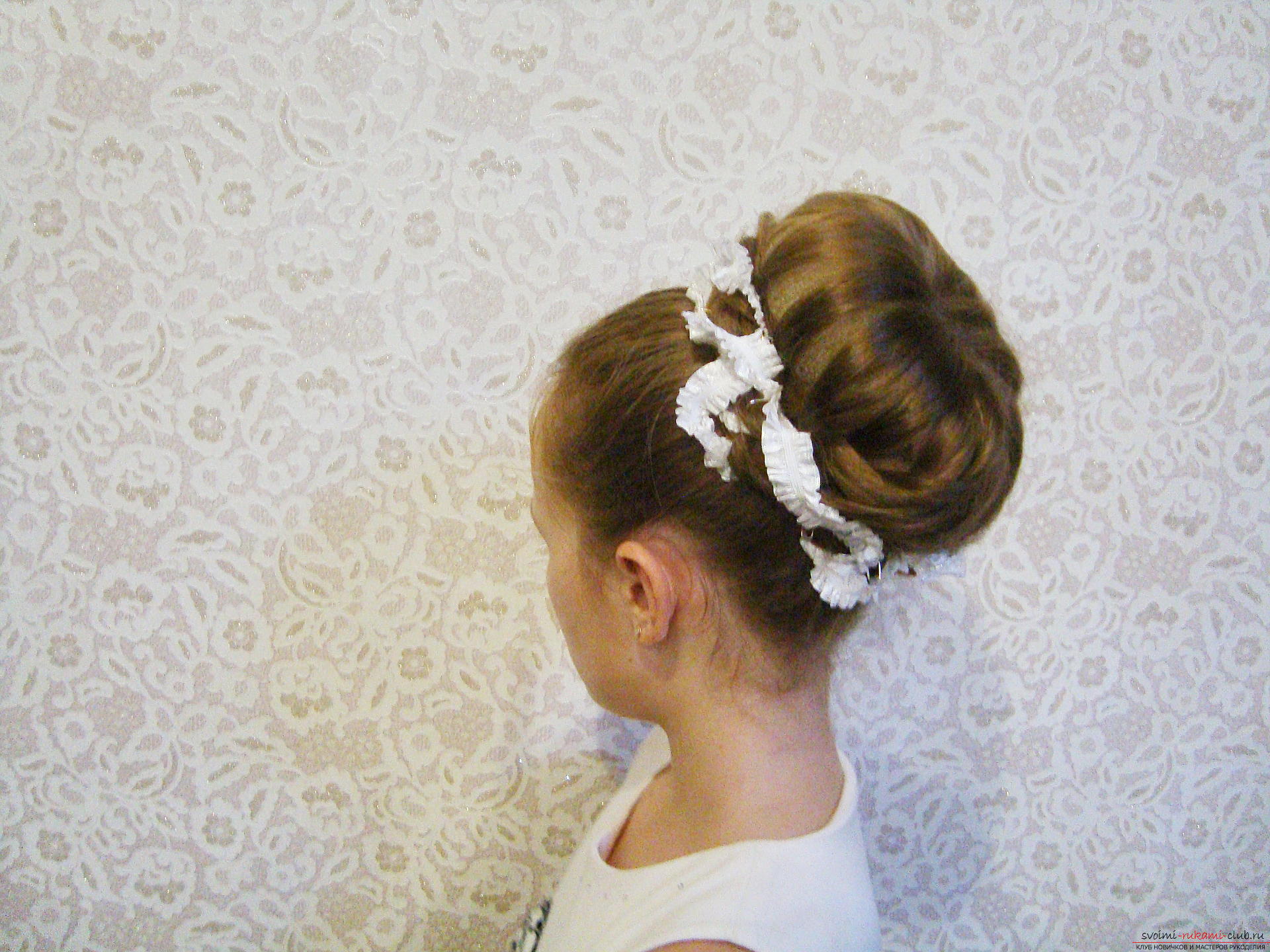 Photo to the lesson on the creation of a hairstyle for the New Year. Photo №1