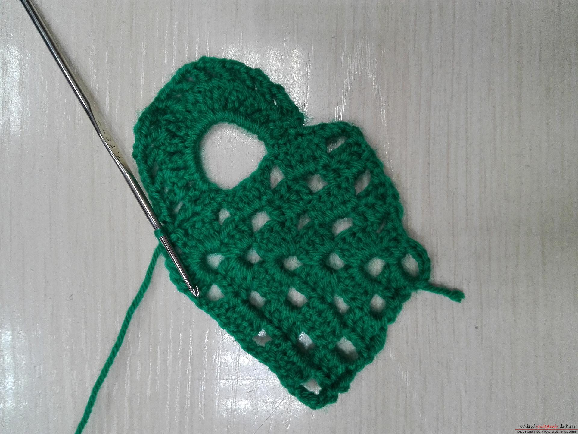 This master class on knitting is designed by the lover - he will teach how to tie the heart crochet. Photo Number 18