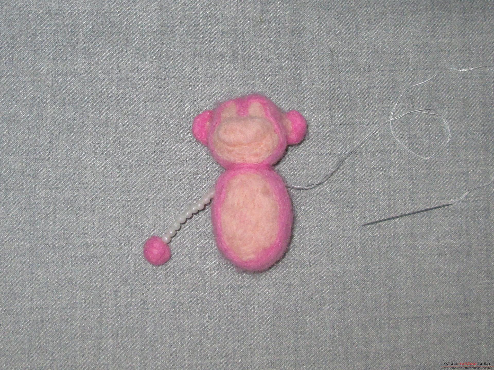 This master class felting out of wool will help make a toy monkey with your own hands. Photo number 20
