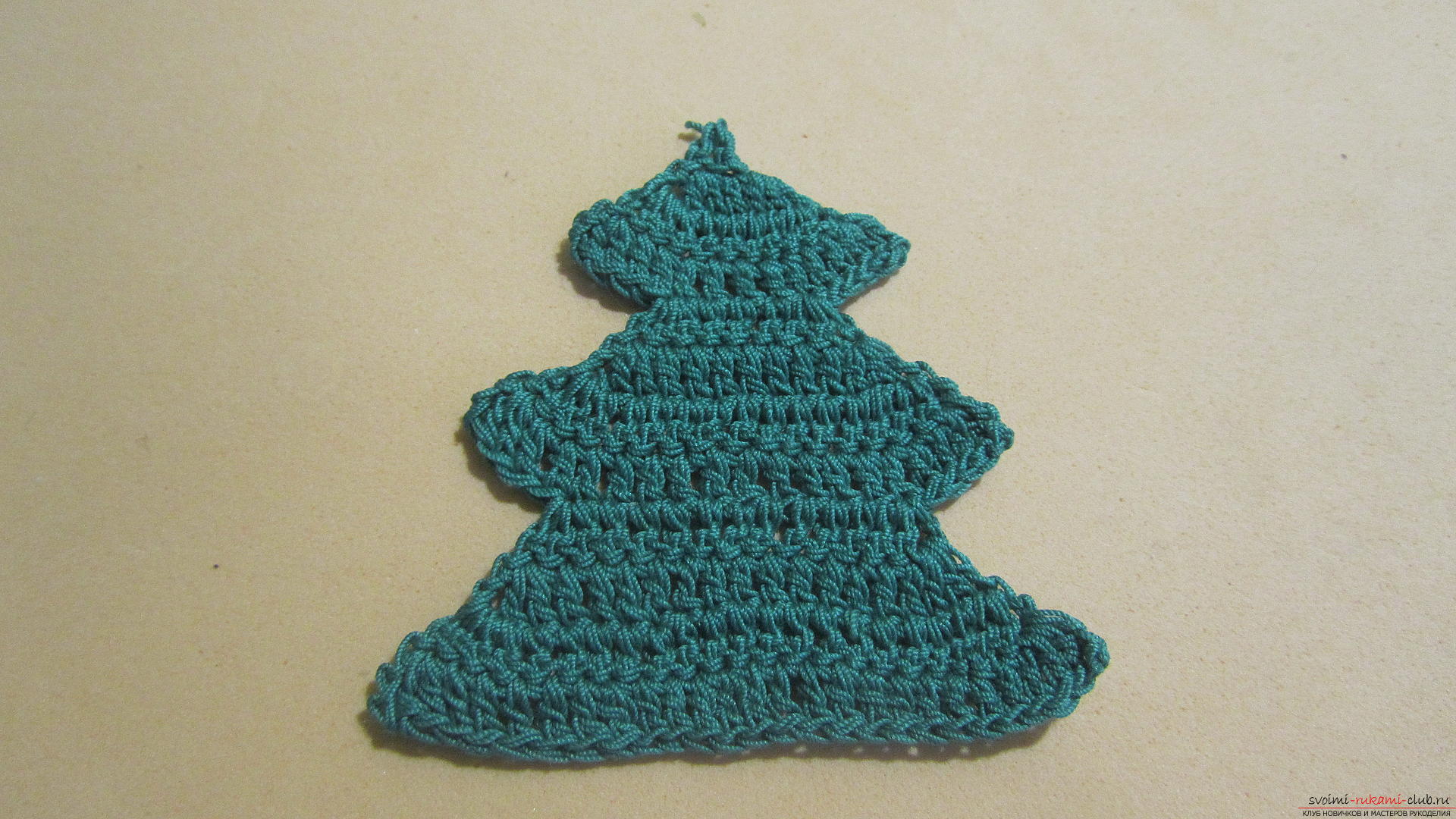 This master class New Year crafts with their own hands with a photo and description will teach how to tie a Christmas tree crochet. Photo number 17