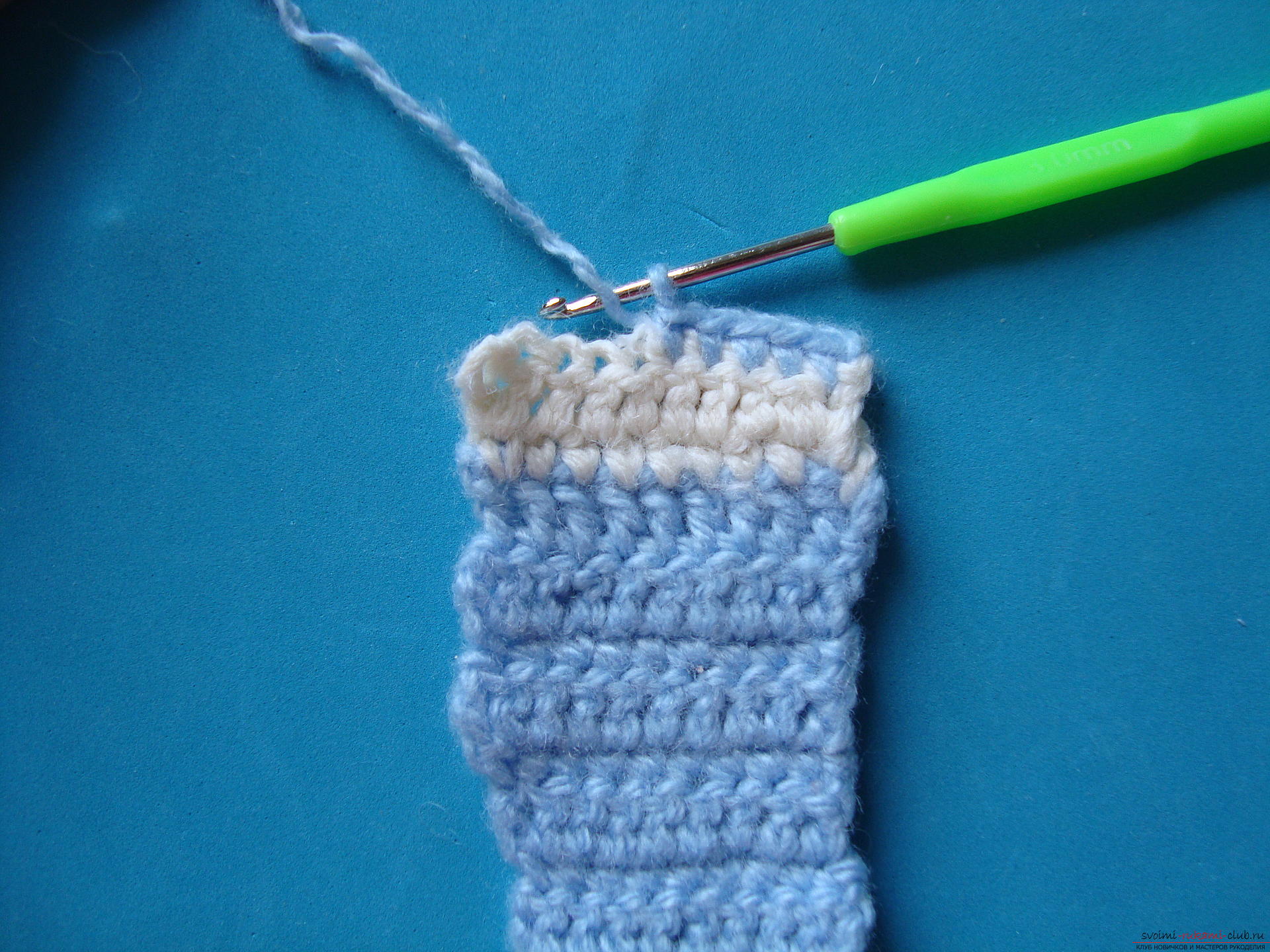 Step-by-step instruction on crocheting sneakers for a boy. Photo №25