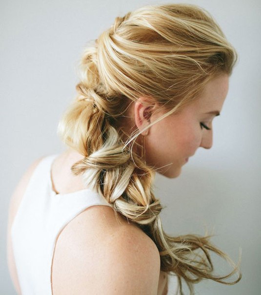 Simple hairstyles for long hair. Picture №3