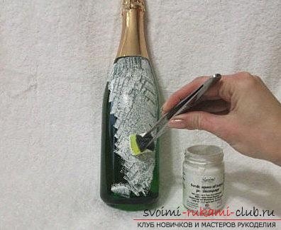 New Year's decoupage of champagne with their own hands - a master class for a bottle. Photo №1