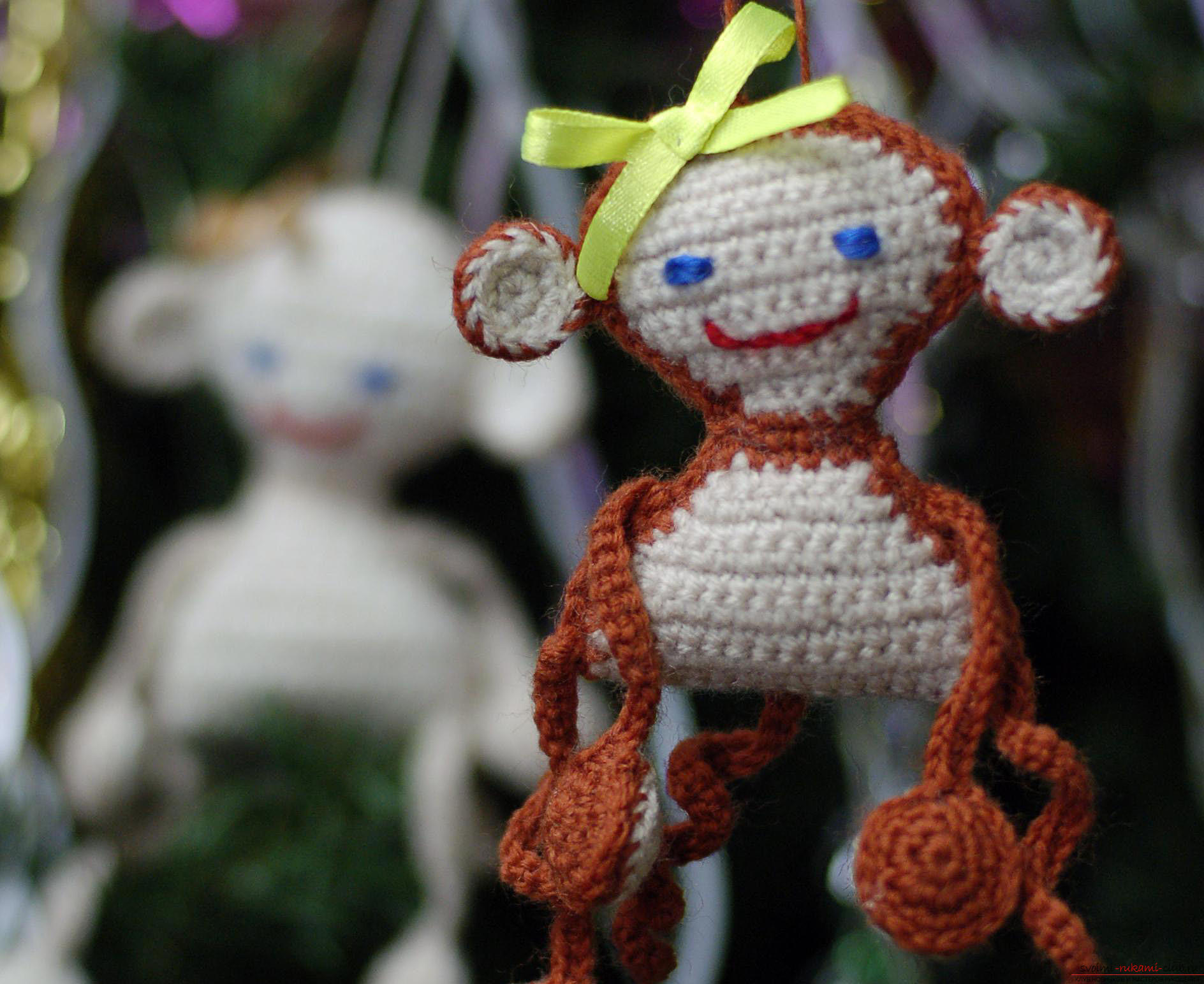 A master class with a detailed description and photo will show how to crochet a toy-symbol of the year - a monkey on a Christmas tree. Photo №1