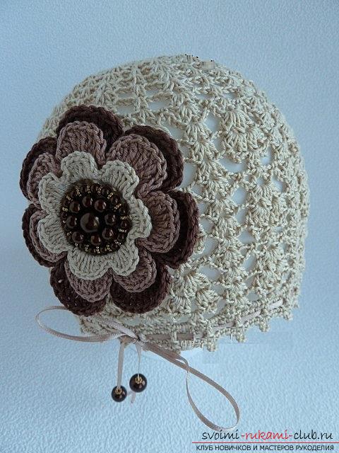 How to crochet a set for girls from a cap, dresses and beads in different shades of coffee and beige. Photo №5