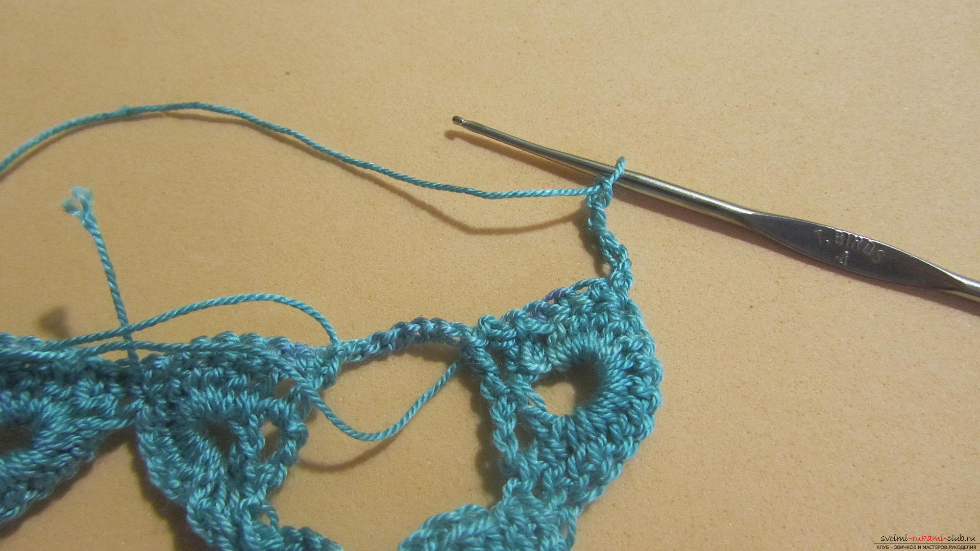 The master class will tell you in detail about crochet work on an openwork scarf. Photo №38