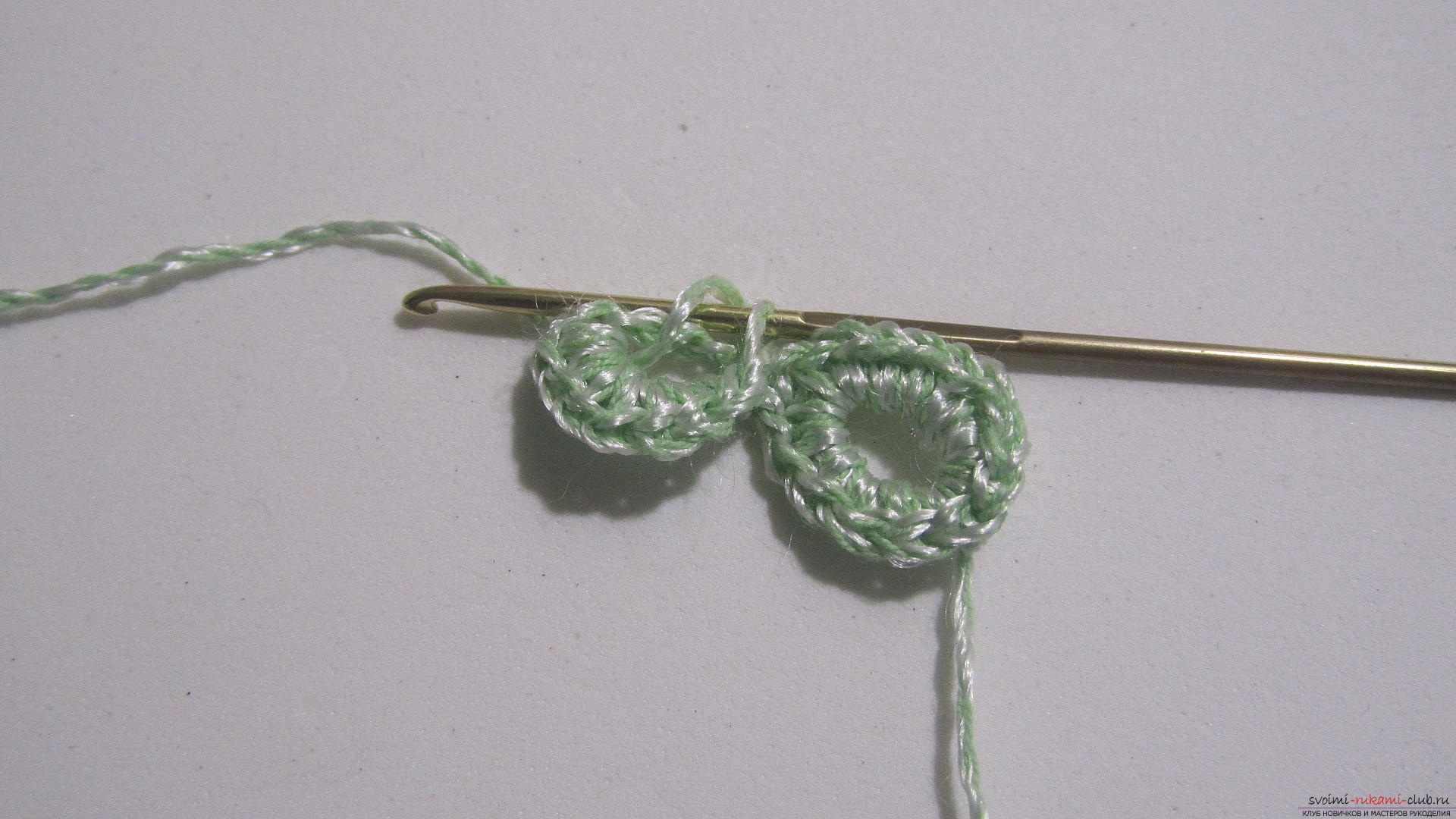 This master class will tell you how to create a crocheted knitted braid in the technique of ribbon lace. Photo №7