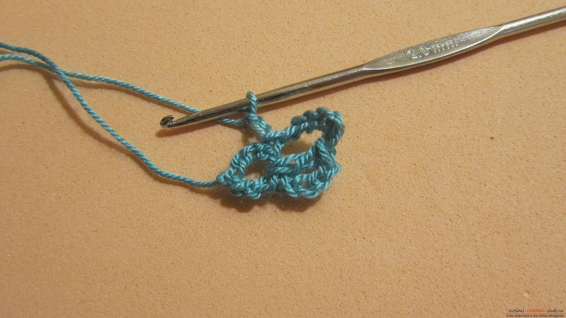 The master class will tell you in detail about crochet work on an openwork scarf. Photo №6