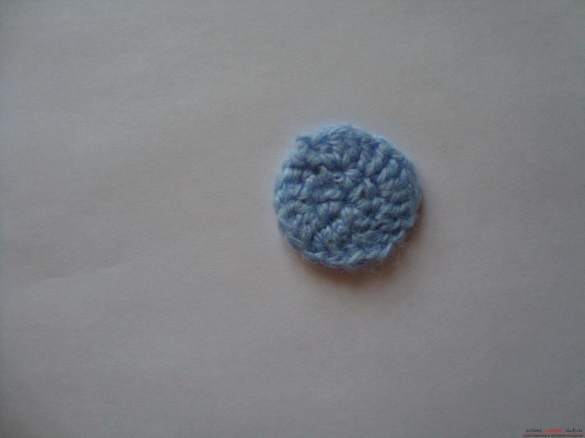 Step-by-step instruction on crocheting sneakers for a boy. Picture №30