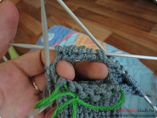 Master class on knitting mittens with knitting needles for women with photo and description .. Photo # 28