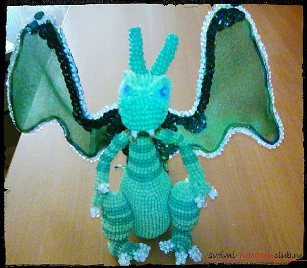 Green dragon from beads. Photo # 2