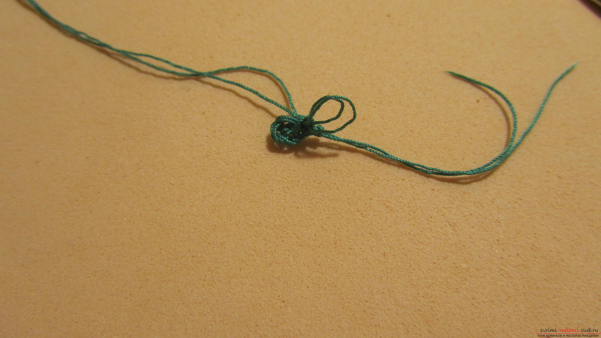 Този майсторски клас съдържа описание на плетено коледно дърво - оригиналните занаяти за Нова година със собствените си ръце. Снимка номер 9