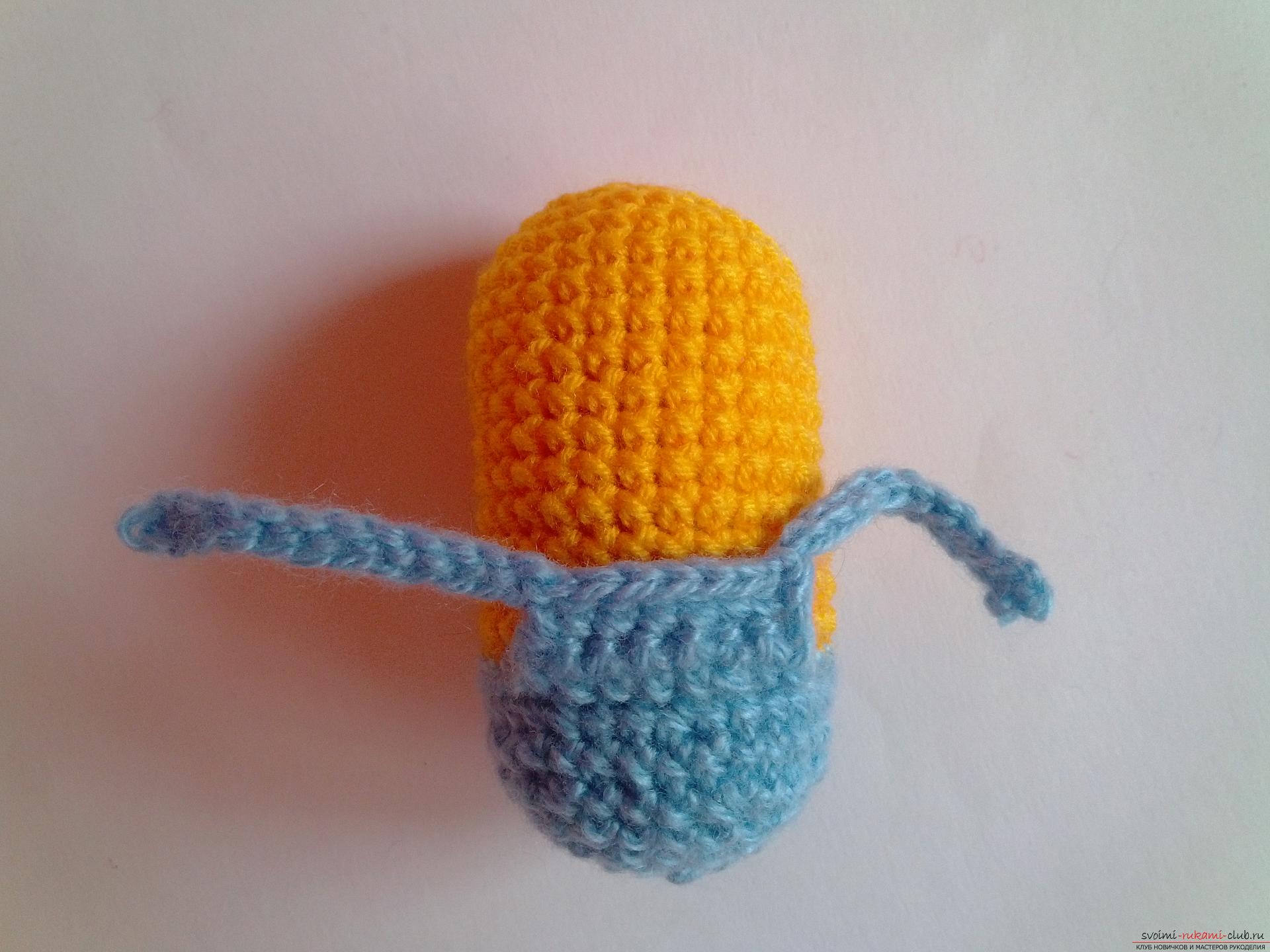 A master class with detailed photos and a step-by-step description will teach you how to crochet a minion toy. Photo №6