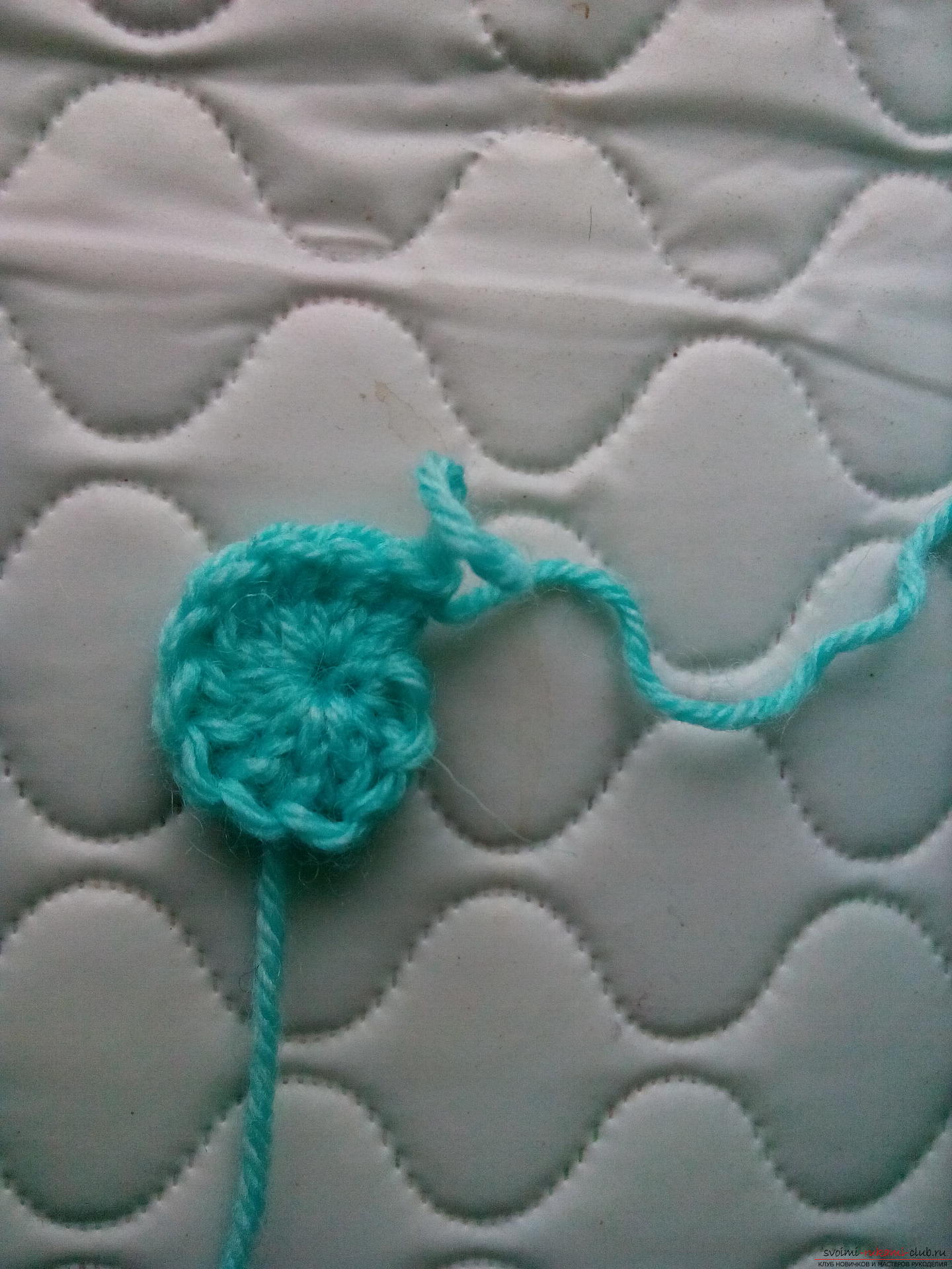 Step-by-step description and photo of the crochet crochet kit for the boy from the cap and scarf. Photo # 2