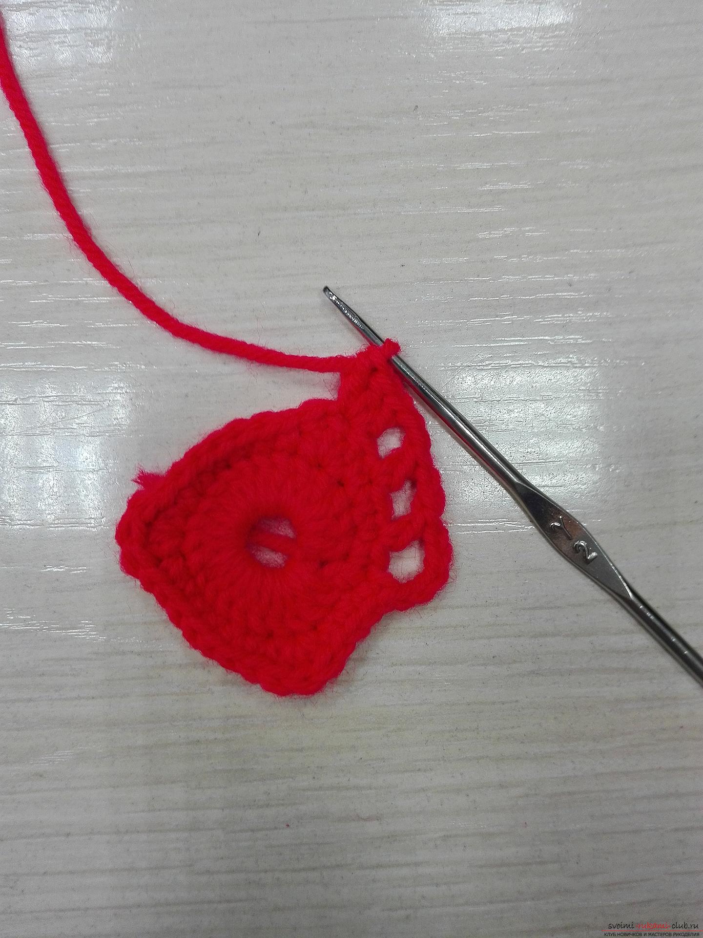 This master class will teach you how to crochet a napkin in the form of a heart for Valentine's Day. Photo №5
