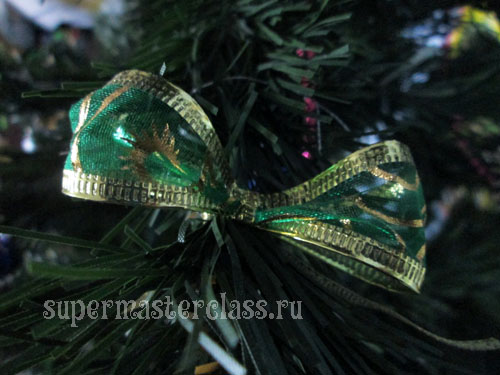 How to make bows on the Christmas tree