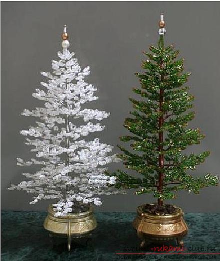 Wie man aus Perlen webt und einen schneebedeckten oder geschmückten Weihnachtsbaum aus New Year mit seinen eigenen Händen, Schritt-für-Schritt-Fotos und einer detaillierten Beschreibung verbindet. Fotonummer 16