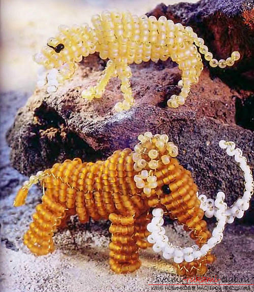 Detailed schemes of weaving exotic animals from beads, photo of finished products .. Photo # 5