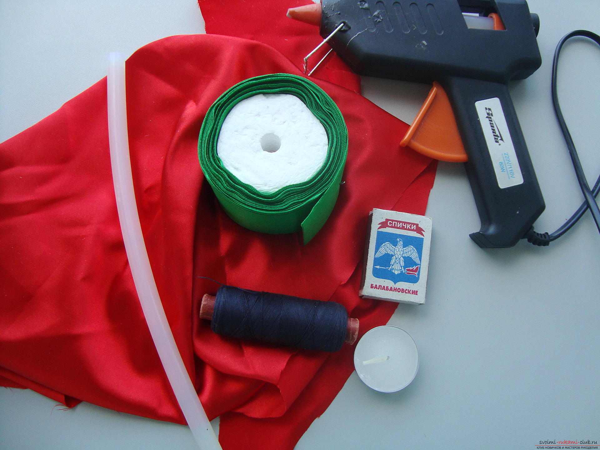 Прекрасні червоні маки зробити можна з тканини в техніці канзаші .. Фото №2
