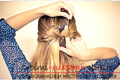 Hairstyles for every day, hairstyles for medium hair, how to perform a bow of hair on half-disinfected hair .. Photo # 4